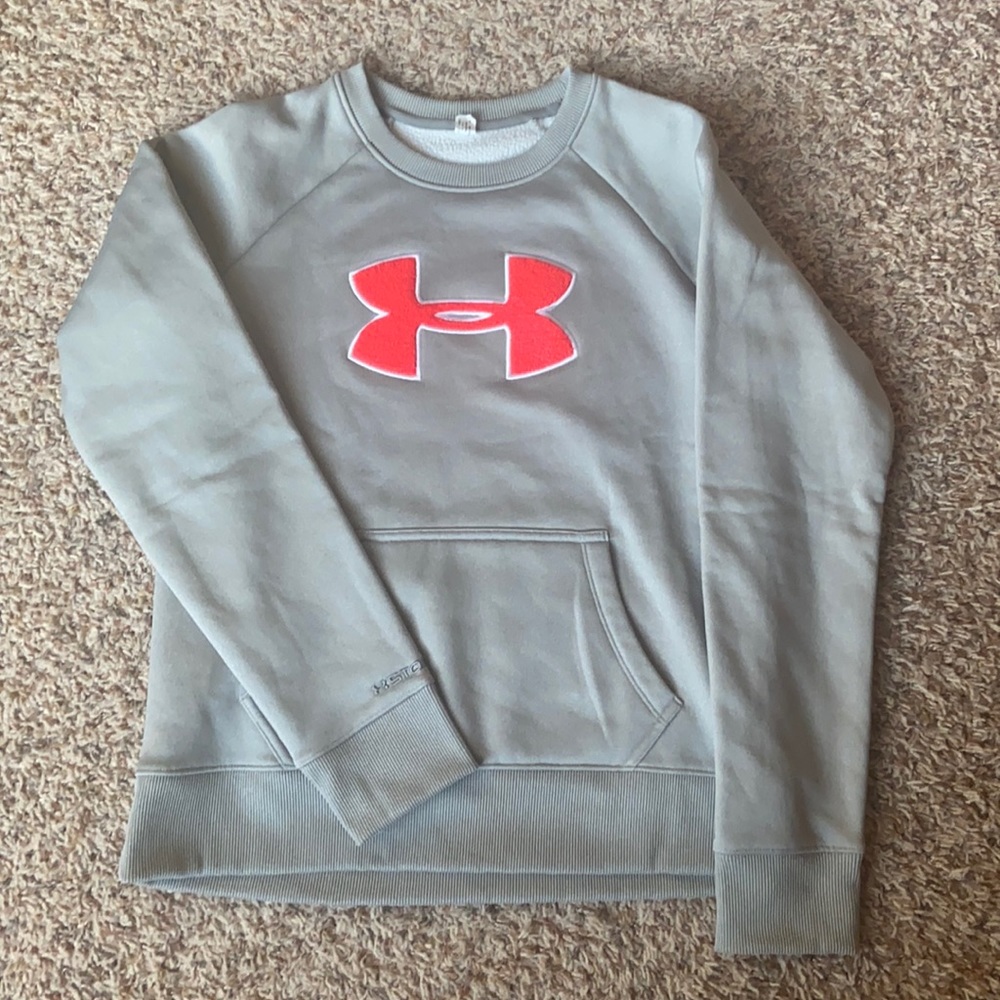 Under Armour crew neck sweatshirt w/ pocket